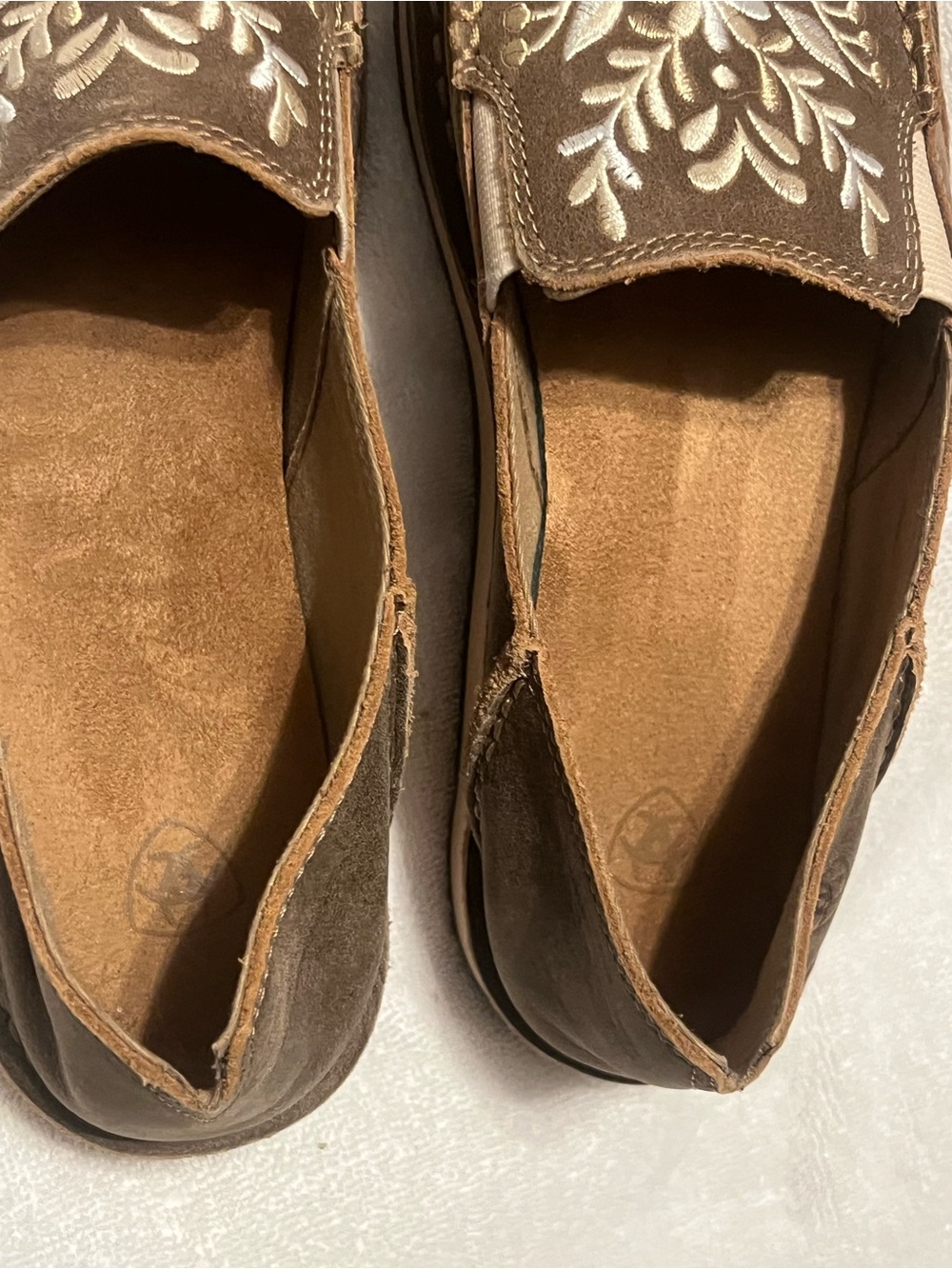 Ariat Brown Cruiser with Cream Embroidered Floral - Picture 3 of 6